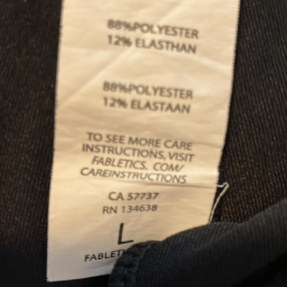 Fabletics Labaree Capri - image 6